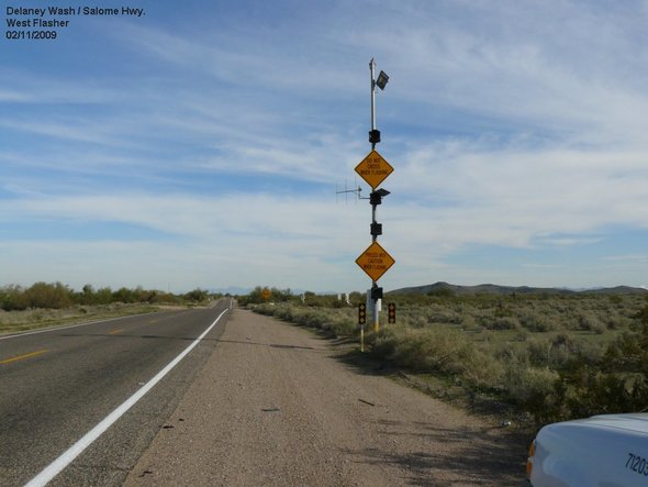 Salome Highway at Delaney Wash