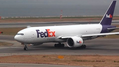FedEx 777 plane