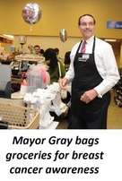 Mayor Gray at Safeway
