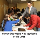 Mayor Meets 7-11 Applicants