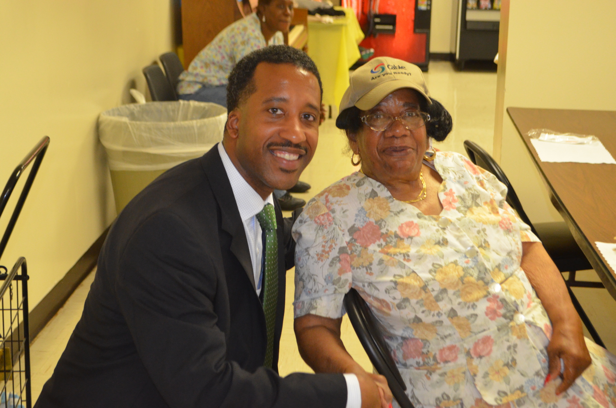 Councilmember McDuffie Visits Seniors in the Fort Lincoln Community