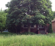 Greenleaf vacant home