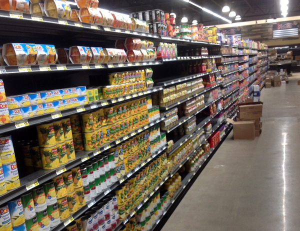 Valli Interior aisle