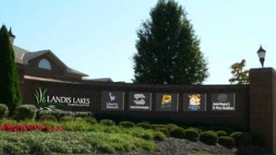 Landis Lakes Front Wall