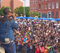 Parents and students enjoy live entertainment at the Mayor's Back to School Rally