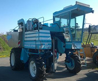 Chateau Chantal grape harvester for sale