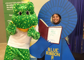 Read-It Visits Education Booth and Meets with Blue Ribbon Readers