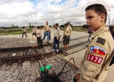 METRO's Walter Heinrich helps Boy Scouts at the Rail Operations Center 