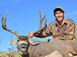 Big Time Texas Hunts Winner with Mule Deer