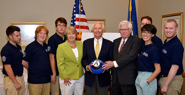 Gov. Steve Beshear of Kentucky and U.S. Rep. Hal Rogers join CNCS CEO Wendy Spencer and AmeriCorps VISTA members supporting the SOAR initiative.