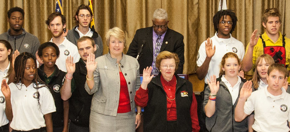 Sen. Barbara Mikulski and CNCS CEO Wendy Spencer lead the AmeriCorps pledge at the new AmeriCorps NCCC campus in Baltimore.