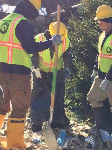 AmeriCorps Members respond to Missouri flooding. 