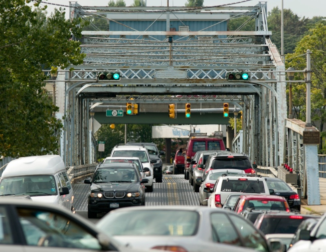 Photo of bridge with congested traffic