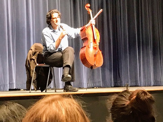 Cellist