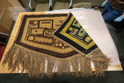 https://www.ktoo.org/2024/02/14/weavers-will-study-secrets-in-the-weavings-of-historic-chilkat-robe-returned-to-southeast-alaska/