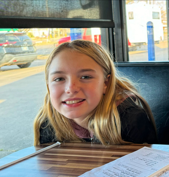 Zaelinn Paradies, 12