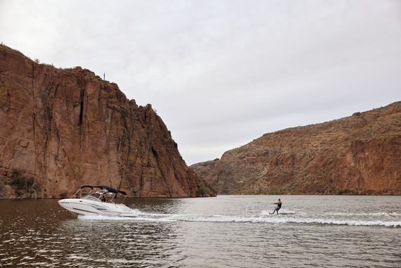 Watercraft-PowerBoat-Wakeboarding