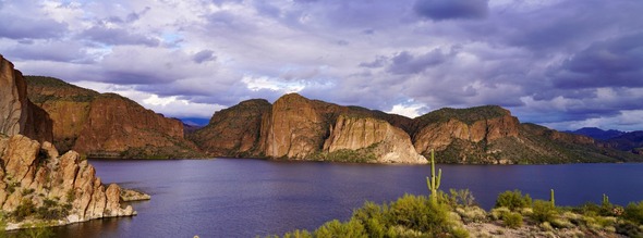 Picture of a lake