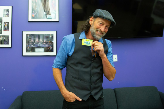 Troy Kotsur with Mesa Library Card at Key to the City Presentation