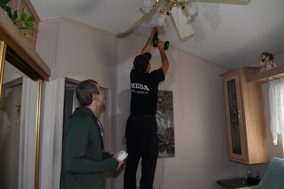 Smoke detector install