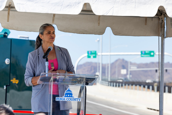 Sunset Links ribbon cutting