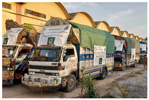 Picture showing some trucks are lined up in the area near Pakistan