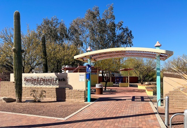photo of Entrance to Keeling Desert Park