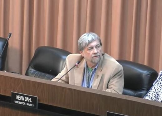 Screen capture of  Vice Mayor Kevin Dahl speaking at the Mayor and Council meeting