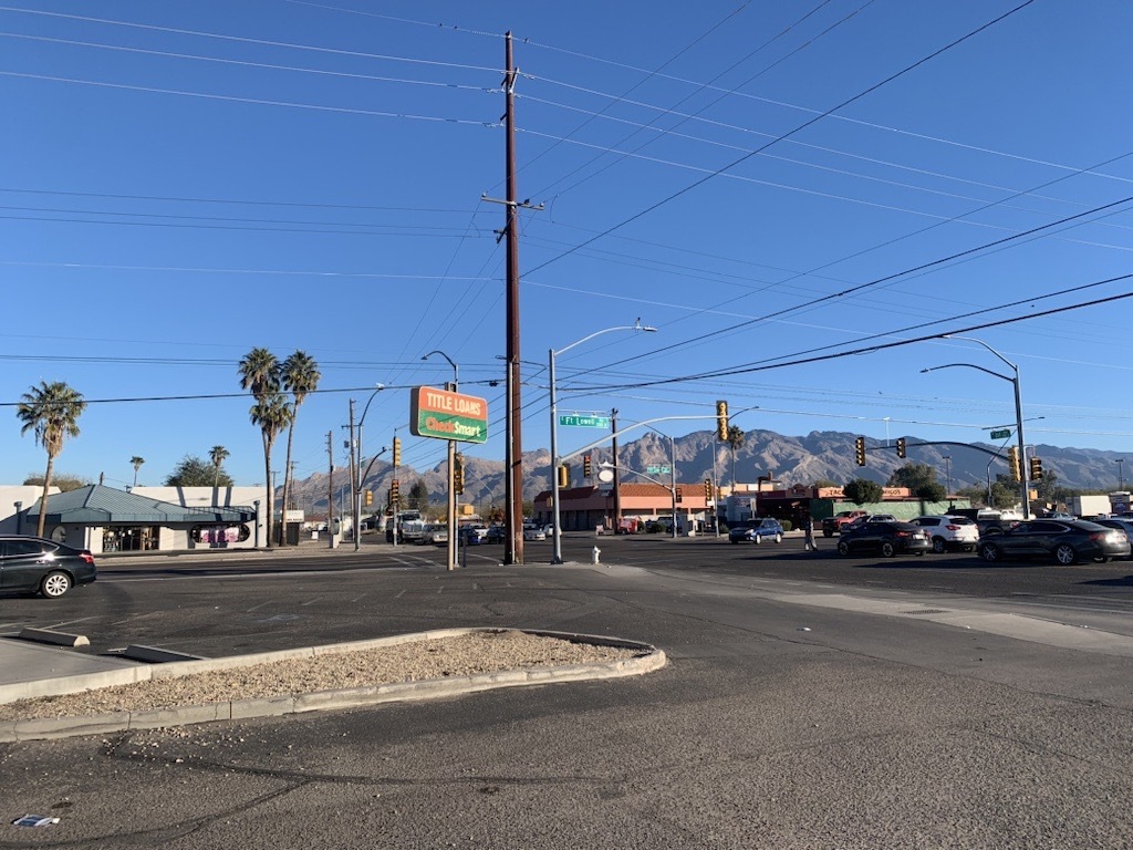 Photo of First Venue and Fort Lowell Road.