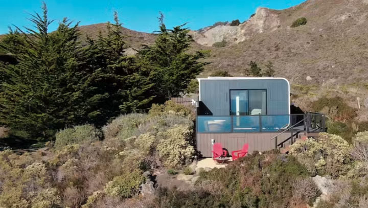 Picture of a 3D units      