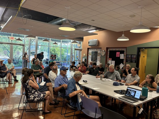 Photo of people attending the Columbus Park meeting at ward 3.