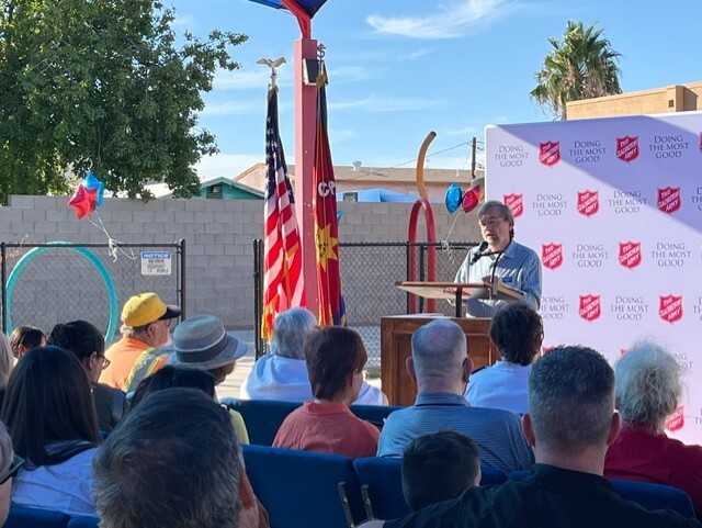 Vice Mayor Dahl addressing the audience