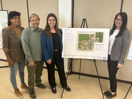 Photo of Vice Mayor Kevin Dahl with Mayor Regina Romero at the Jacobs park meeting.
