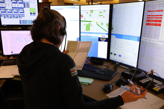 Picture of a 911 staff member