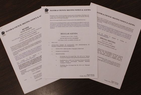 Photo of Agenda Meeting documents