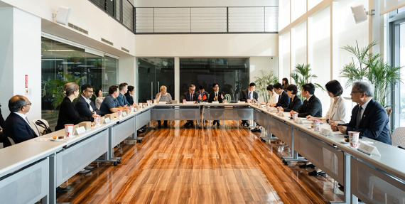 Taiwan business leaders sitting at a long table with Arizona delegation