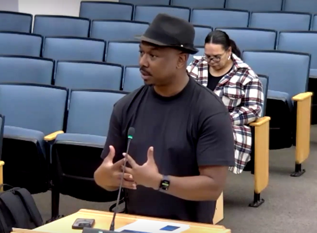 John Jones III at dias