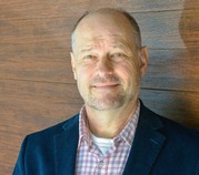 Headshot of Tobi Liebermann 