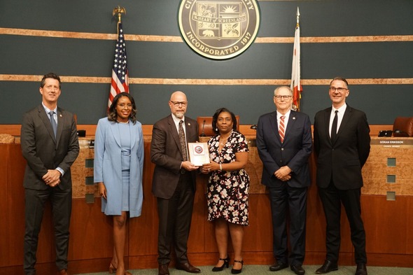 The City Council honored Assistant City Manager Onyx Jones who will retire at the end of the year.