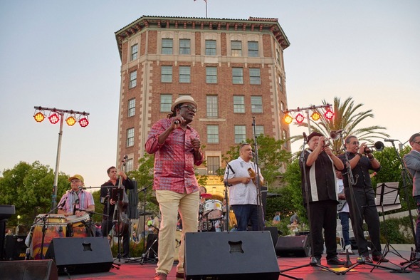 Photo of musicians in Downtown Culver City 