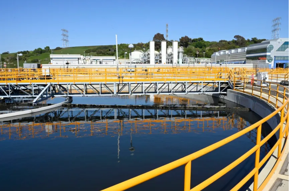 Open top of tank at Hyperion - photo credit courtesy of Daily Breeze