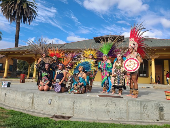 Dia De Los Muertos Performers