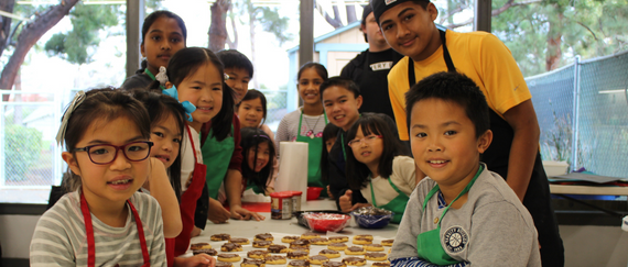 kids at cooking camp 