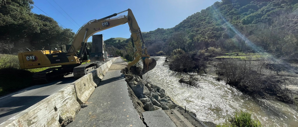 construction work along Niles Canyon Road (SR-84)