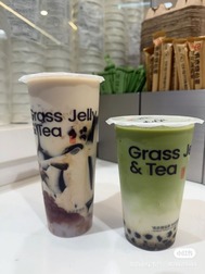 Grass jelly and matcha boba drinks
