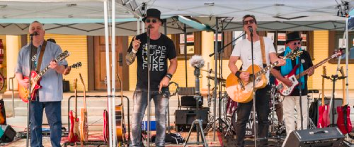 Niles Concerts on the plaza