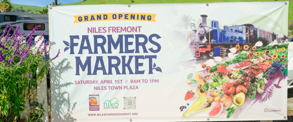 Fremont Farmers Market Sign