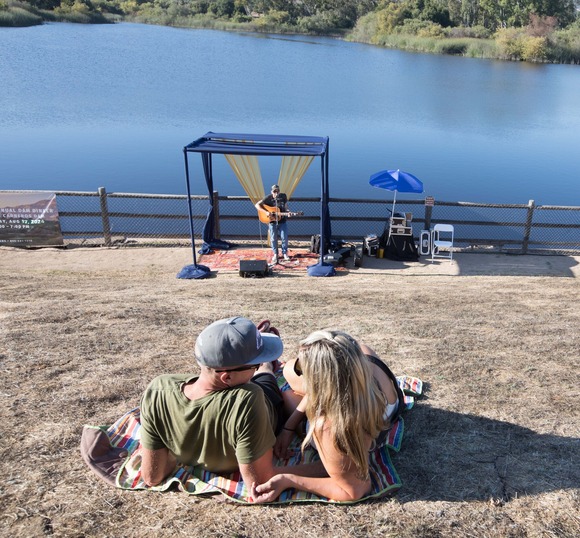 Musician Nate Latta at Dam Dinner_240817