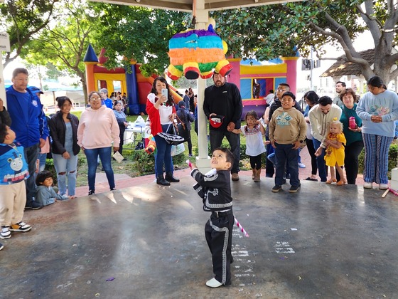 Piñata breaking at the Mexican Independence Day Festival_240914
