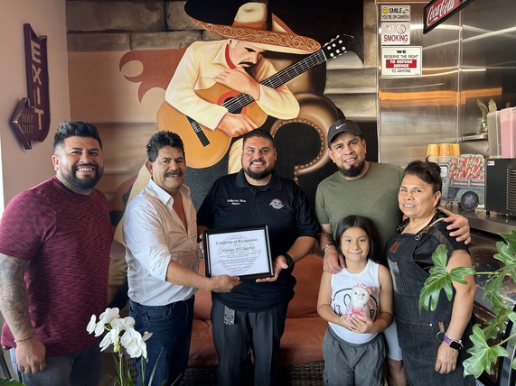 Tortas El Charro Group Photo